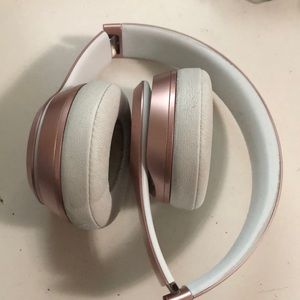 ROSE GOLD BEATS BY DRE
